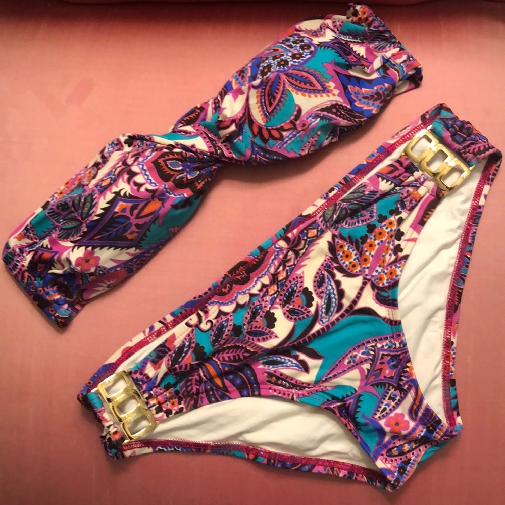 Multi colored lspace bikini